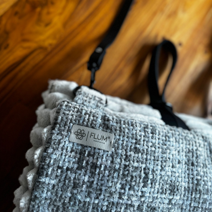 Travel Decke the fog