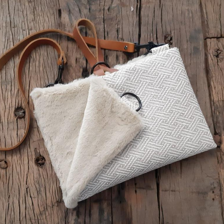 FLUM Travel Blankets