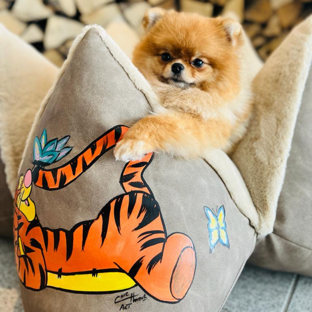 artLINE TIGGER AND THE BUTTERFLIE$