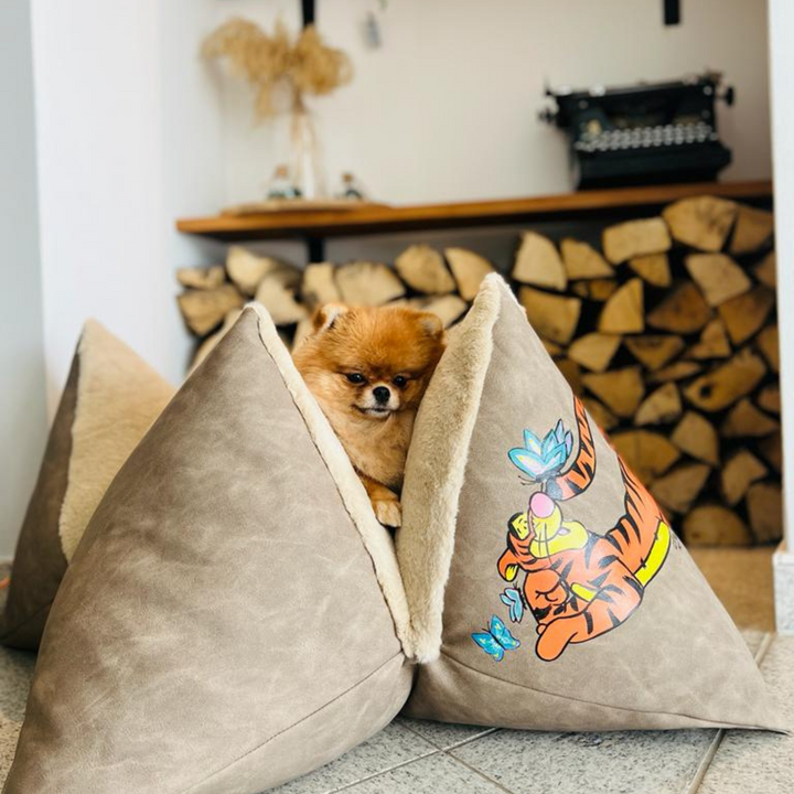 artLINE TIGGER AND THE BUTTERFLIE$